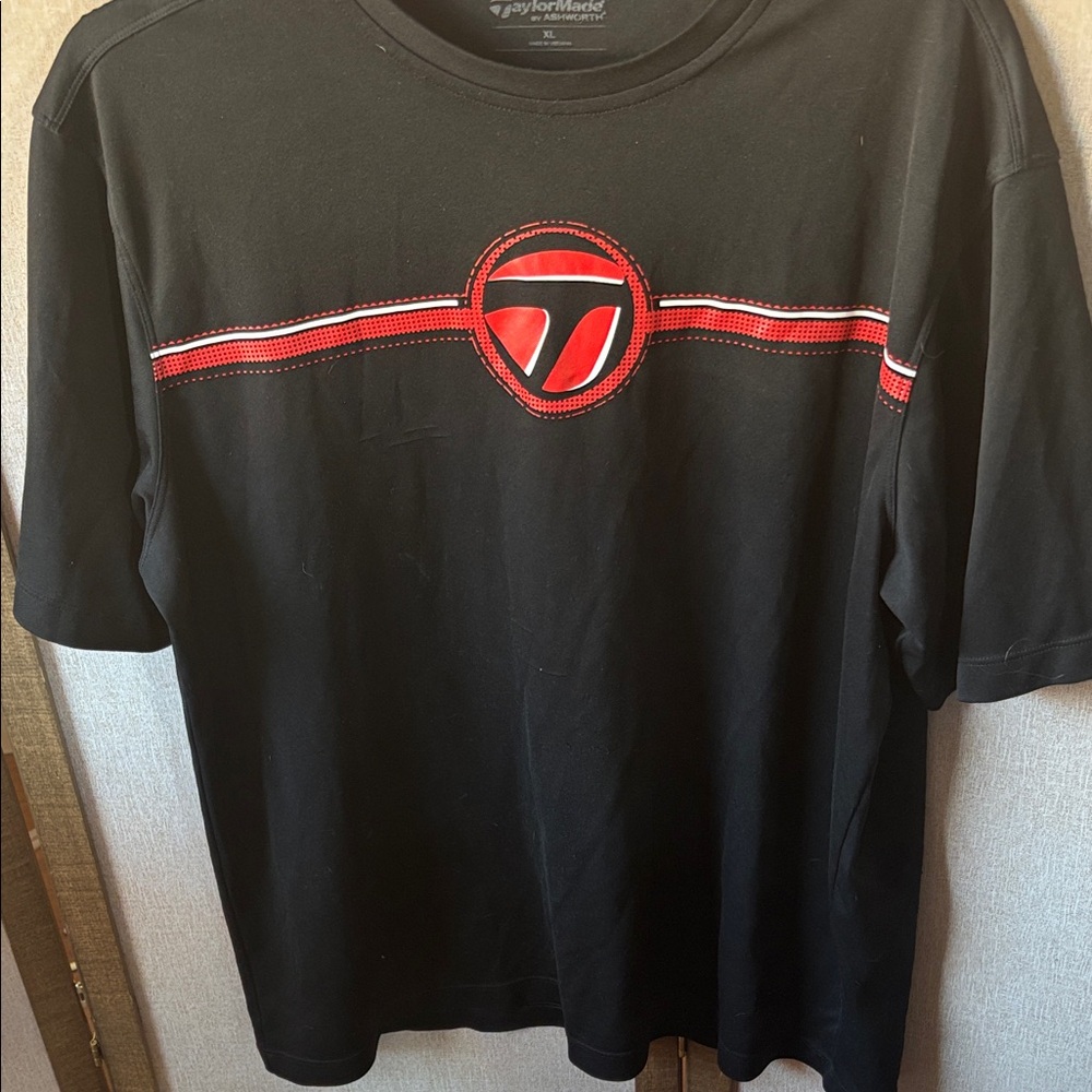 FINAL MARKDOWN TaylorMade Men's Black Tee with Red Accents xl